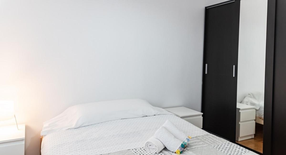 Adaptado Y Comodo Apartamento En Iturrama Pamplona Exterior photo